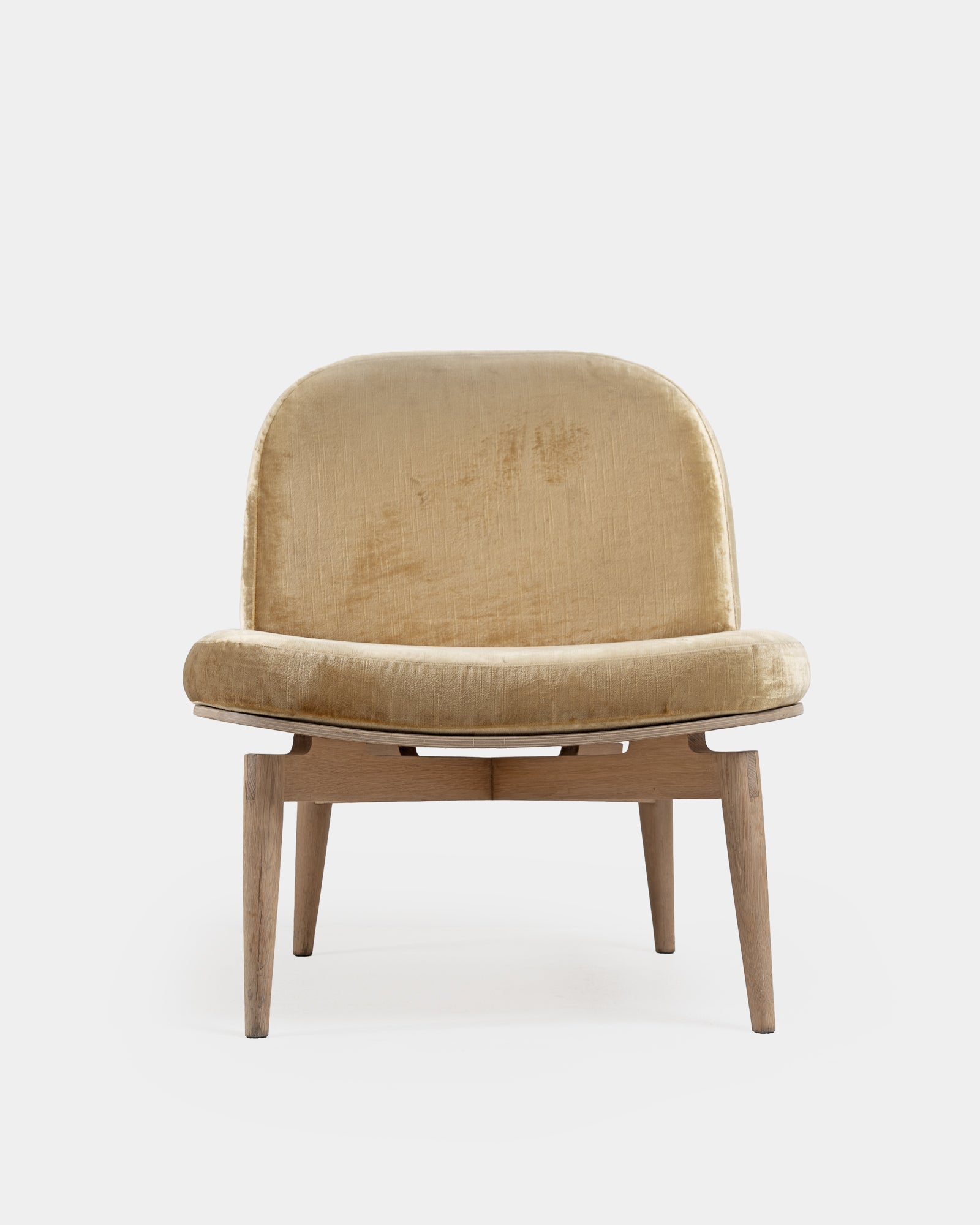 Shelf Single-Seater Chair