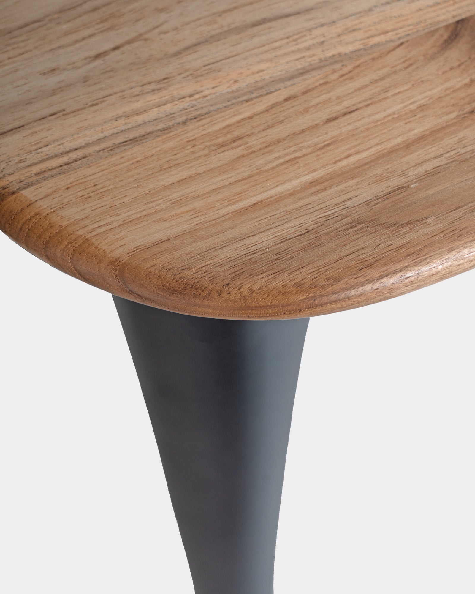 Tip Toe Desk