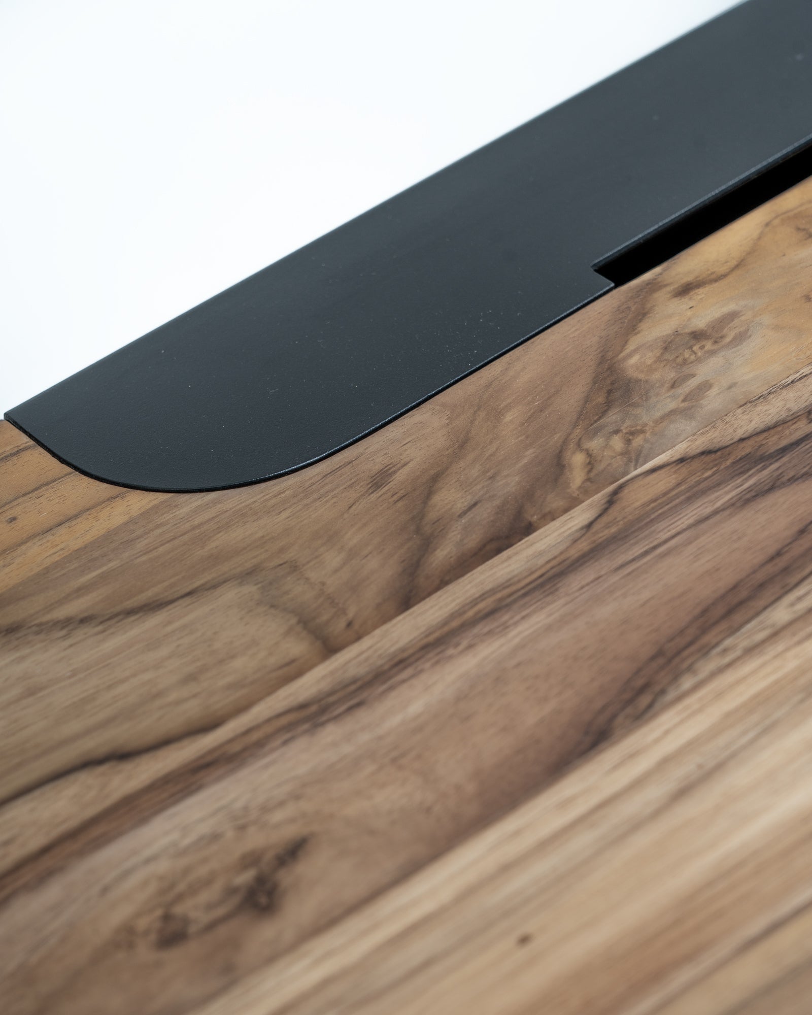 Tip Toe Desk