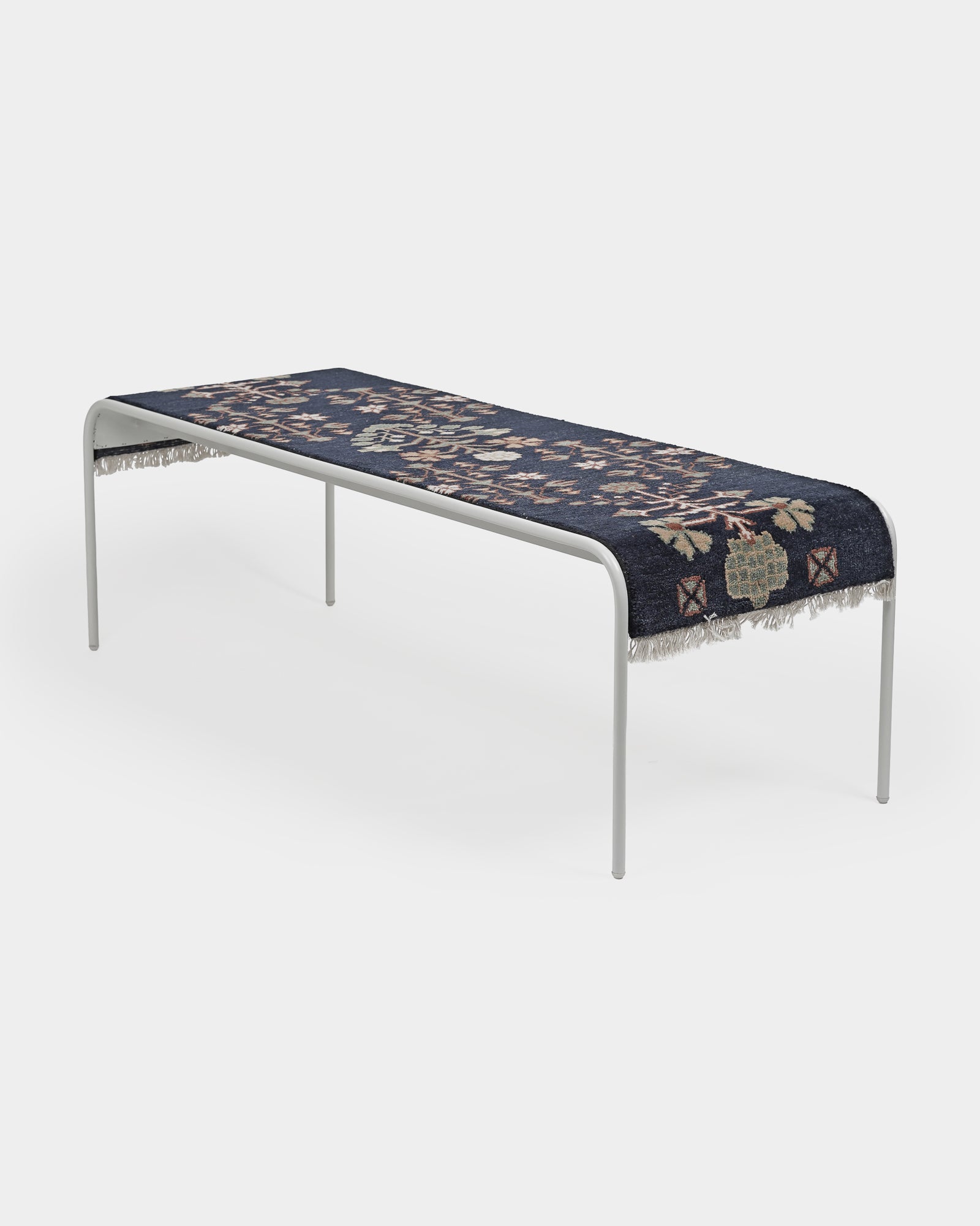 Yasmine Bench