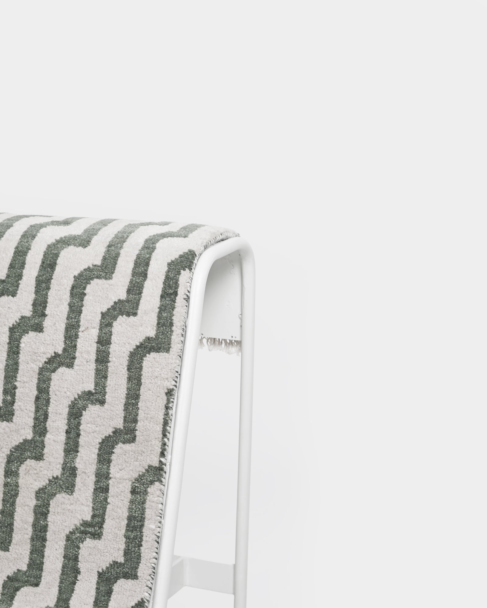 Yasmine Chaise Lounge